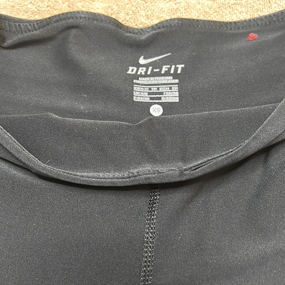 Nike Dri-Fit Crop Yoga Pants - Picture 4 of 7